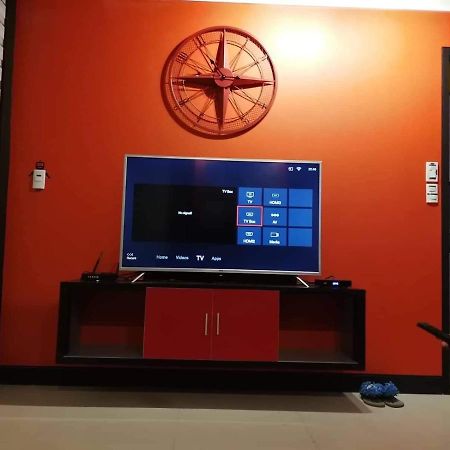 Cubao Manhattan Heights Unit 11Pq Tower B, 1Br Кесон Сити Екстериор снимка