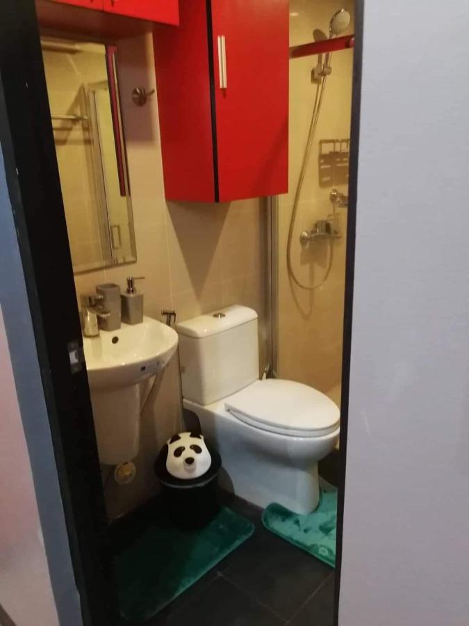 Cubao Manhattan Heights Unit 11Pq Tower B, 1Br Кесон Сити Екстериор снимка