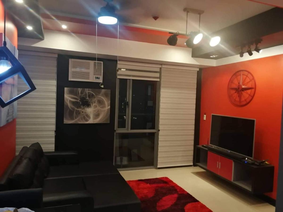 Cubao Manhattan Heights Unit 11Pq Tower B, 1Br Кесон Сити Екстериор снимка